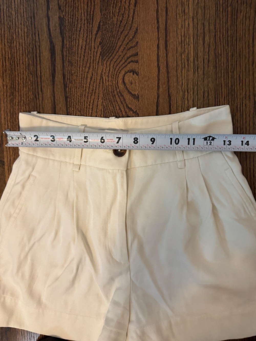 Reiss Ember Tailored Cream Shorts Size 4 - Picture 6 of 10
